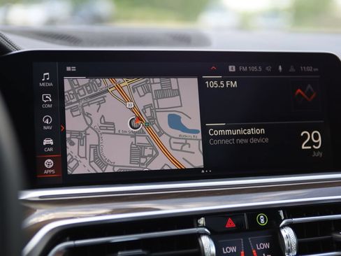 Used 2023 BMW X5 M50i AWD/4WD image 23