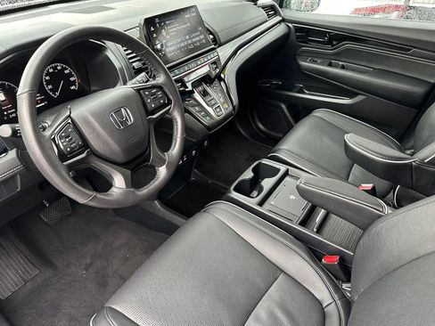 Used 2025 Honda Odyssey Elite image 9