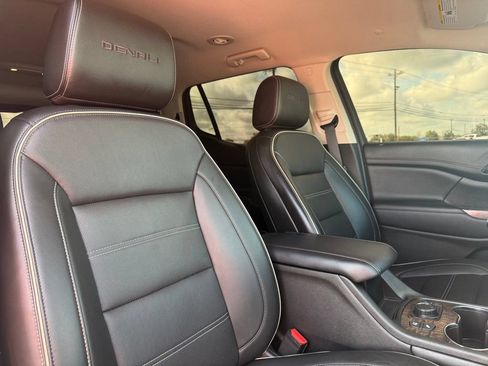 Used 2022 GMC Acadia Denali FWD image 30