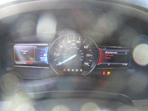 Used 2017 Ford Explorer XLT w/ Equipment Group 201A image 19