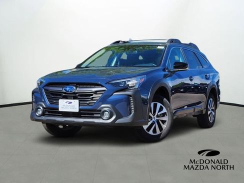 Used 2023 Subaru Outback Premium AWD/4WD image 1