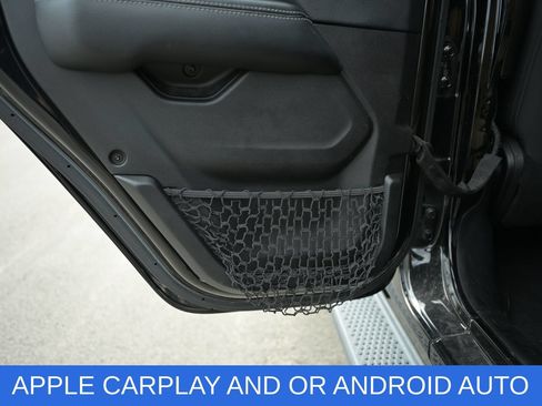Used 2018 Jeep Wrangler Unlimited Sahara AWD/4WD image 13