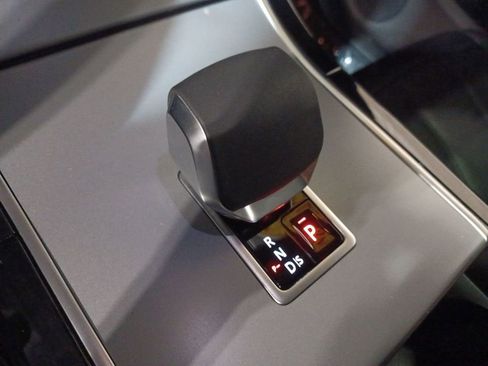 Used 2024 Land Rover Range Rover Evoque S image 22