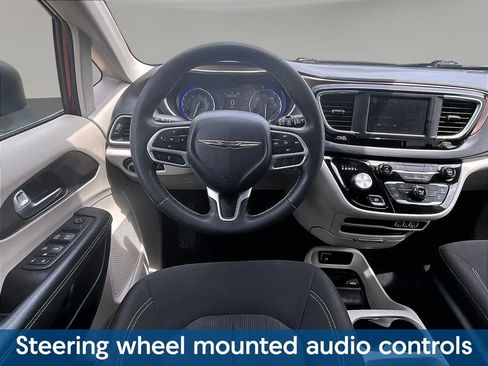 Used 2023 Chrysler Voyager LX FWD image 11