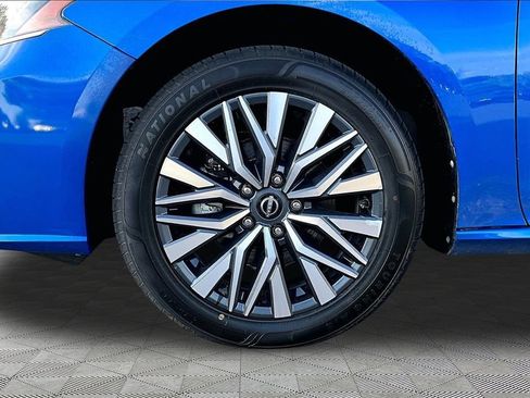 Used 2025 Nissan Altima 2.5 SV AWD/4WD image 23