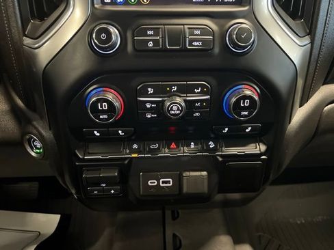 Used 2020 Chevrolet Silverado 1500 LT w/ All-Star Edition AWD/4WD image 21