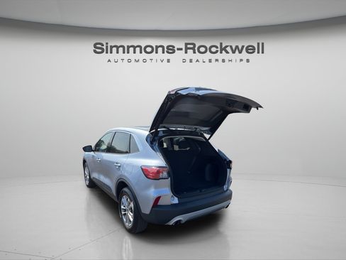Used 2022 Ford Escape SE w/ Convenience Package AWD/4WD image 5