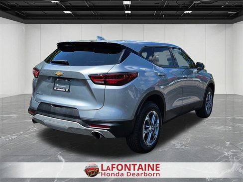 Used 2025 Chevrolet Blazer LT w/ Driver Confidence Package image 4