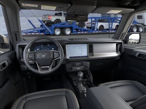 New 2026 Ford Bronco Outer Banks w/ Sasquatch Package AWD/4WD image 9