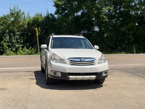 Used 2012 Subaru Outback 2.5i Limited AWD/4WD image 8
