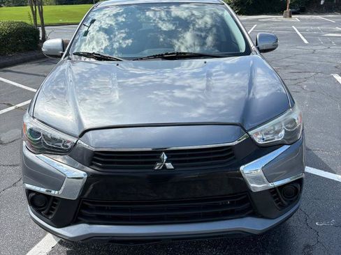 Used 2018 Mitsubishi Outlander Sport ES FWD image 2