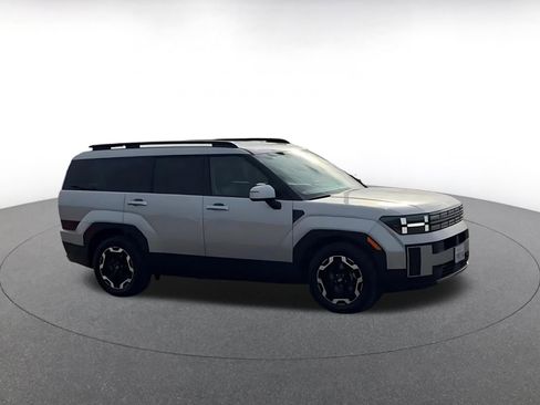 Used 2025 Hyundai Santa Fe SEL image 2