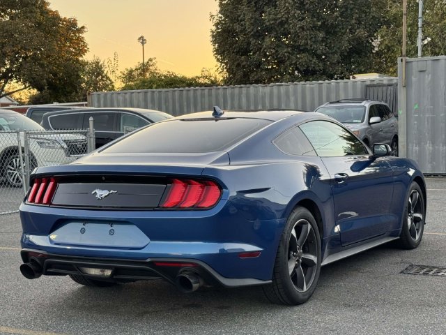 Used 2022 Ford Mustang Coupe RWD image 8
