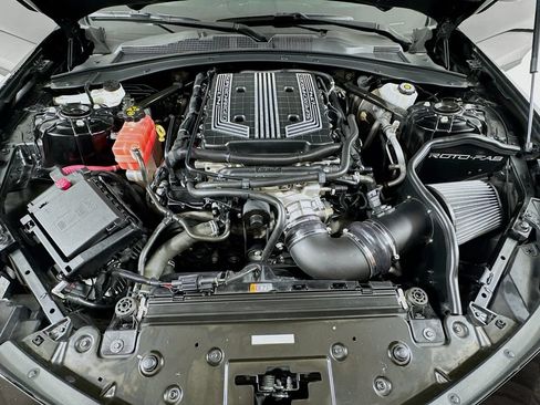 Used 2018 Chevrolet Camaro ZL1 RWD image 29