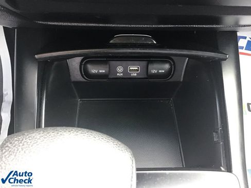 Used 2020 Kia Sorento LX image 38