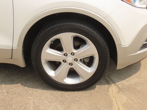 Used 2015 Buick Encore Convenience FWD image 9