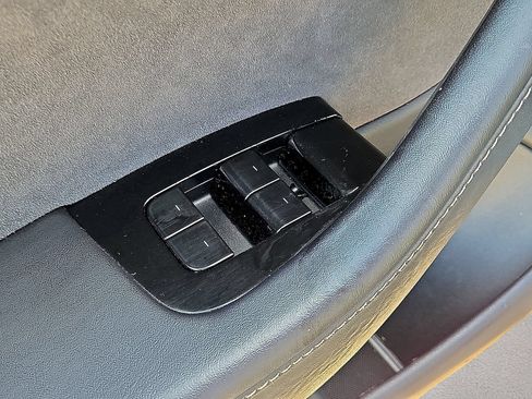 Used 2018 Tesla Model 3 Performance AWD/4WD image 20