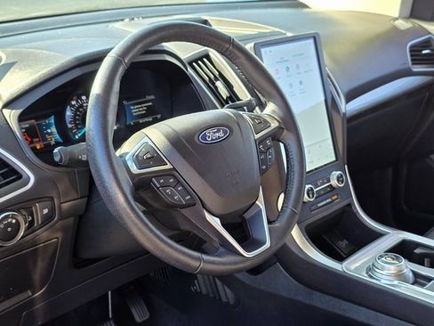 Used 2023 Ford Edge SEL image 14