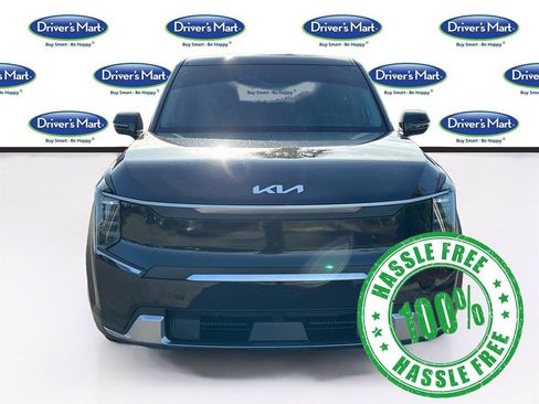 Used 2024 Kia EV9 Light Long Range RWD image 2