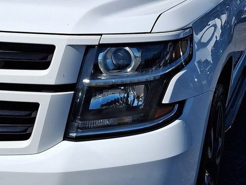 Used 2020 Chevrolet Suburban Premier AWD/4WD image 12