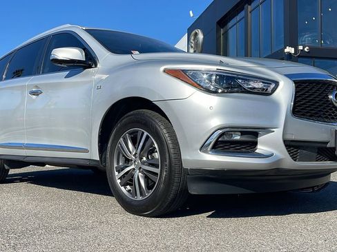 Used 2020 INFINITI QX60 Luxe w/ Essential Package image 5