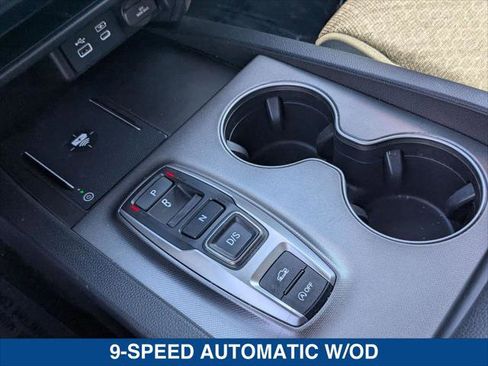 Used 2025 Honda Ridgeline Sport image 19