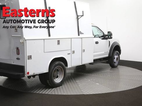 Used 2017 Ford F550 2WD Regular Cab Super Duty image 42