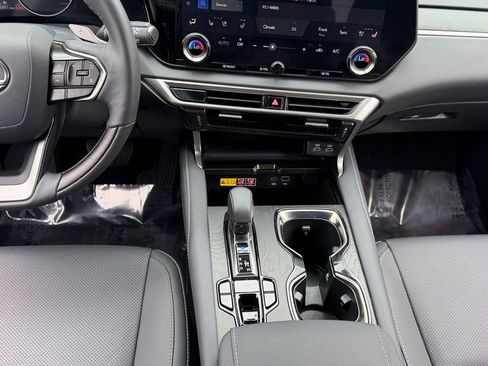 Used 2023 Lexus RX 350 Premium w/ Accessory Package AWD/4WD image 13
