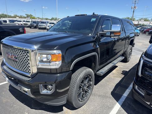 Used 2016 GMC Sierra 2500 Denali w/ Duramax Plus Package AWD/4WD image 1