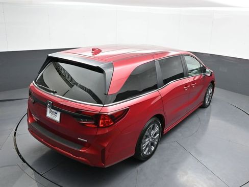 Certified 2025 Honda Odyssey Touring image 41