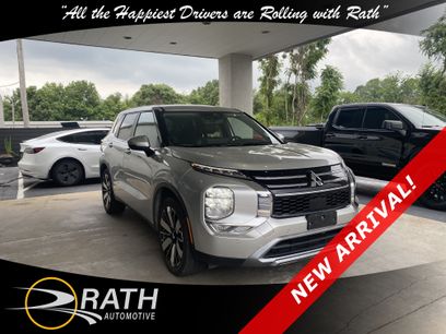 Used 2025 Mitsubishi Outlander SE