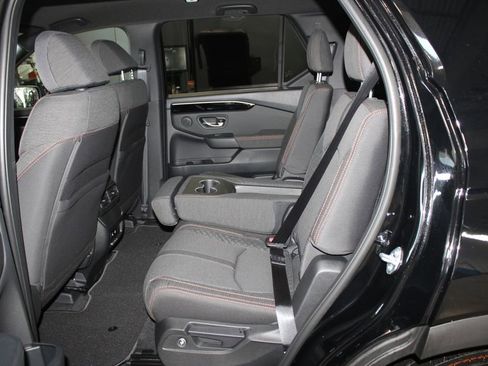 New 2026 Honda Pilot Sport image 25