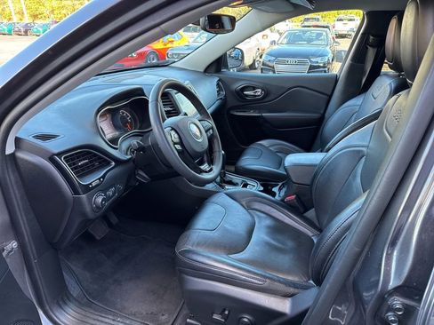 Used 2023 Jeep Cherokee Altitude Lux image 21