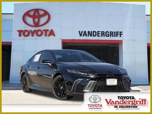 New 2026 Toyota Camry SE image 1