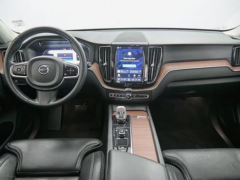 Certified 2023 Volvo XC60 B6 Ultimate AWD/4WD image 24