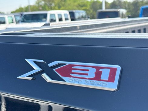 Used 2024 GMC Sierra 1500 Elevation AWD/4WD image 10