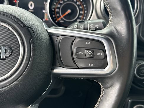 Used 2019 Jeep Wrangler Unlimited Sahara w/ Cold Weather Group image 20