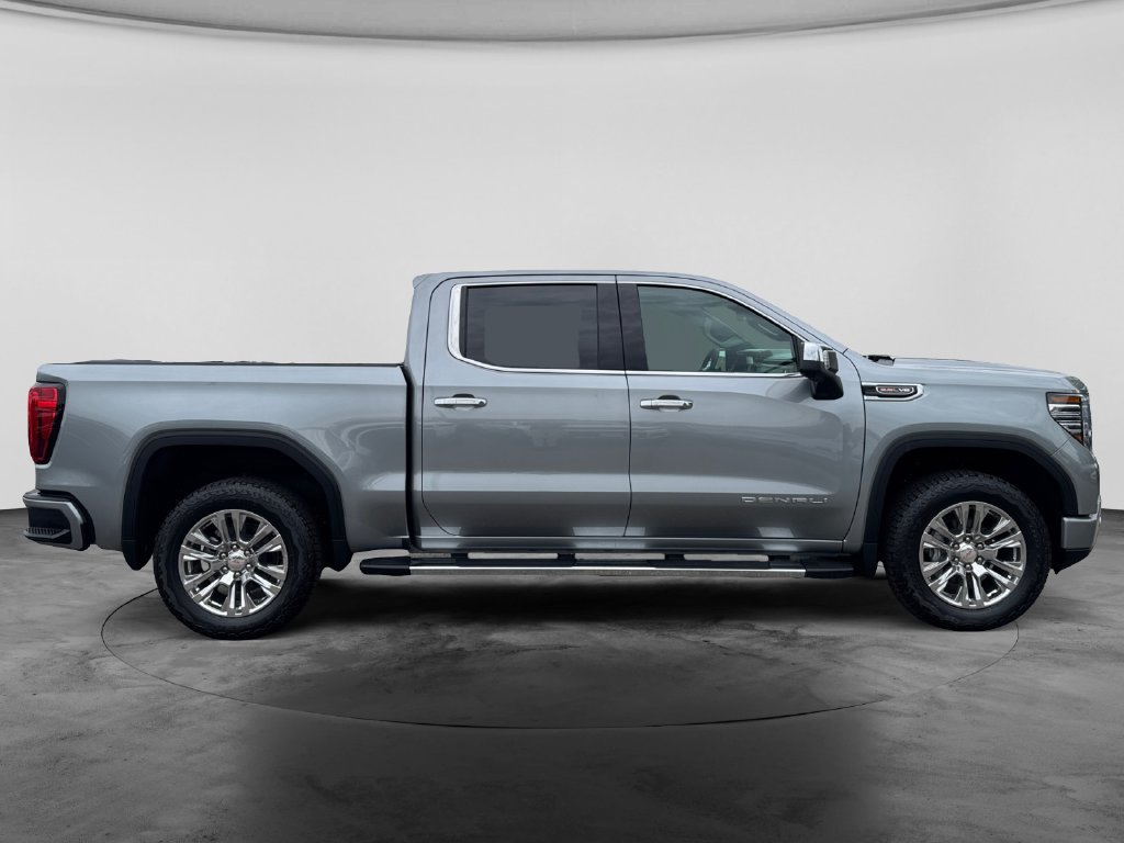 Used 2026 GMC Sierra 1500 Denali AWD/4WD image 11
