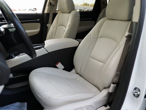 Used 2023 Buick Enclave Essence w/ Experience Buick Package image 23