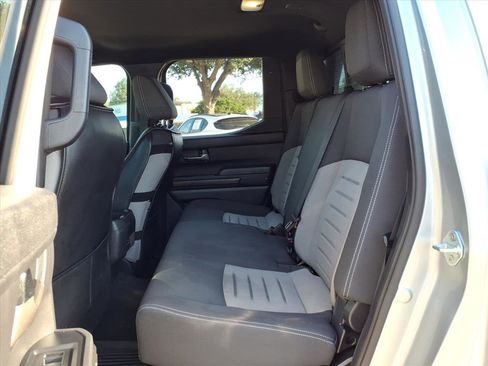 Used 2024 Toyota Tacoma TRD Sport image 16