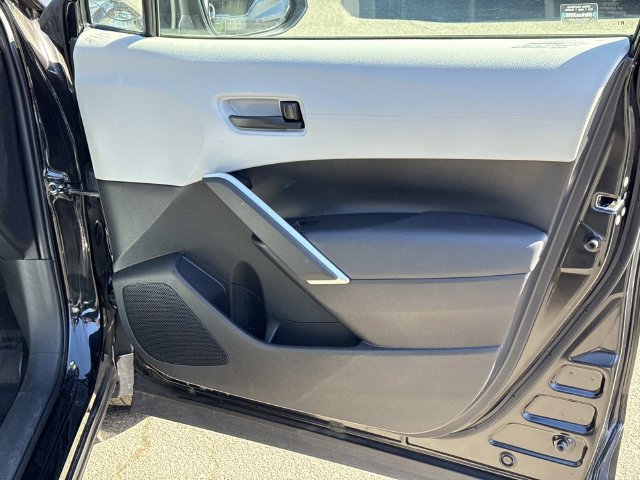 Used 2022 Toyota Corolla Cross LE AWD/4WD image 8
