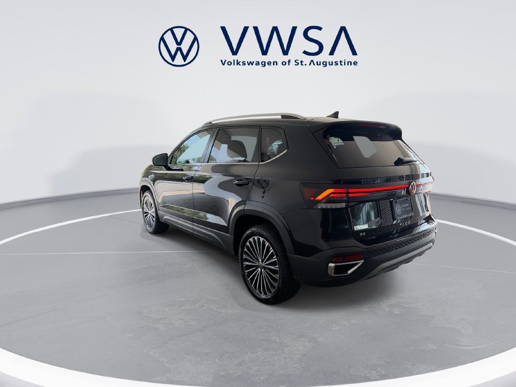 Certified 2025 Volkswagen Taos SE FWD image 6