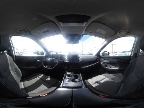 Used 2025 Nissan Rogue SV FWD image 44