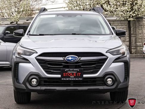 Used 2023 Subaru Outback Premium image 12