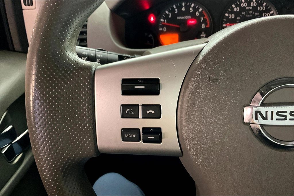 Used 2014 Nissan Frontier SV w/ SV Value Truck Package AWD/4WD image 22