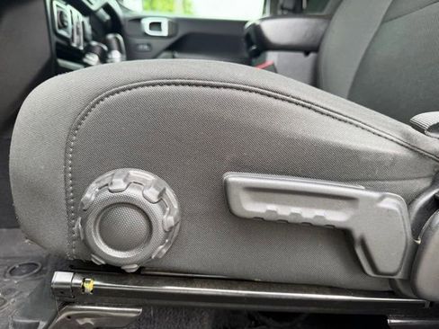 Used 2019 Jeep Wrangler Unlimited Sport AWD/4WD image 12