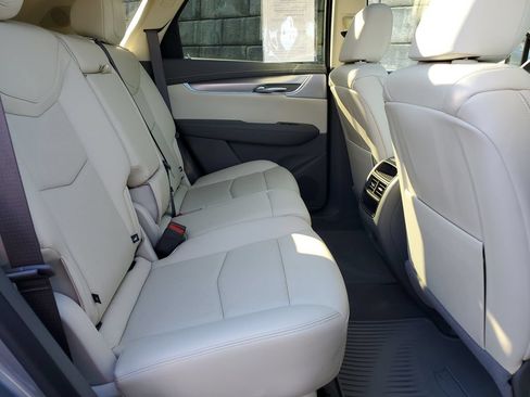 Certified 2024 Cadillac XT5 Premium Luxury AWD/4WD image 39
