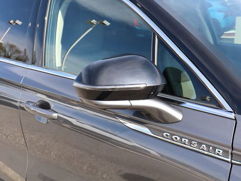 Used 2023 Lincoln Corsair AWD w/ Equipment Group 101A image 2