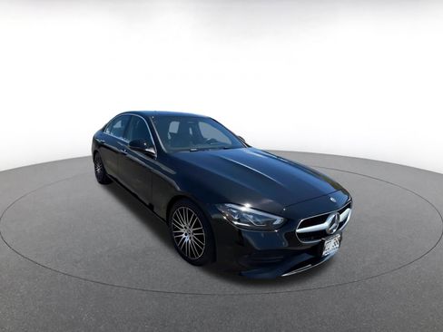 Used 2024 Mercedes-Benz C 300 4MATIC Sedan image 3