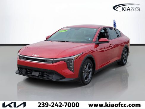 Certified 2026 Kia K4 FWD image 3